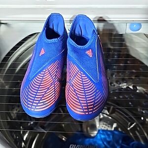 Adidas predator cleets